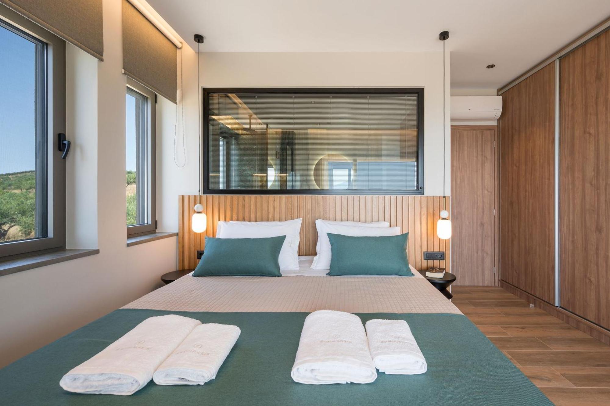 Villa Ekphrasis With Sea View And Jacuzzi Ravdhoukha Exterior photo